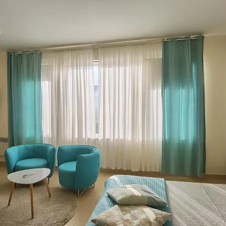 Apartment Cuvi S *